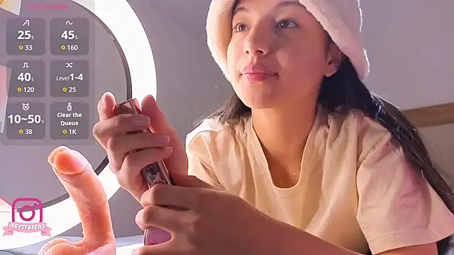 eva depp  online show from April 6, 2026, 10:16 am