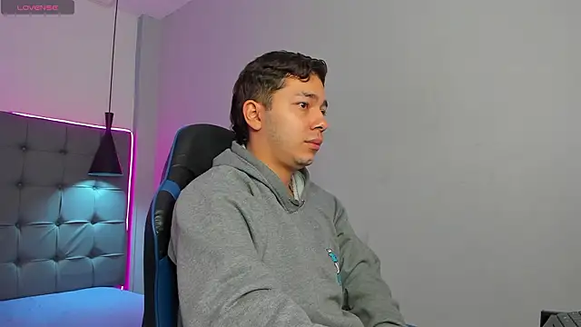 Julian Smith21 online show from February 25, 2026, 12:15 pm