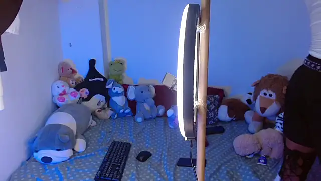 Billie Turneer online show from March 31, 2026, 4:13 am