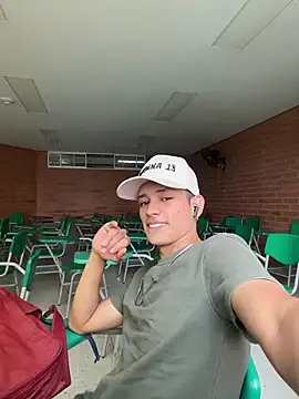 Snapshot of HarryGaze chatting on March 2, 2026, 2:57 pm HarryGaze online show from March 2, 2026, 2:57 pm