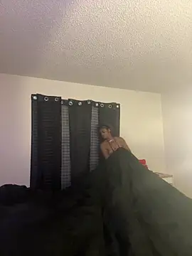 wavywavy12 online show from April 4, 2026, 11:18 am