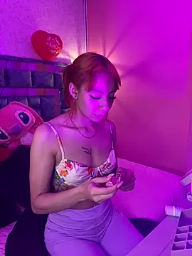 Snapshot of Elaaa_pink21 chatting on February 27, 2026, 2:22 am Elaaa pink21 online show from February 27, 2026, 2:22 am