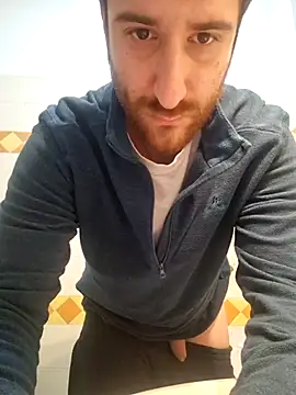 Snapshot of simo1097 chatting on February 23, 2026, 9:12 pm simo1097 online show from February 23, 2026, 9:12 pm