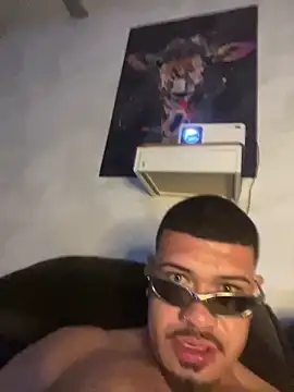 Snapshot of Hunno chatting on February 22, 2026, 9:08 am Hunno online show from February 22, 2026, 9:08 am