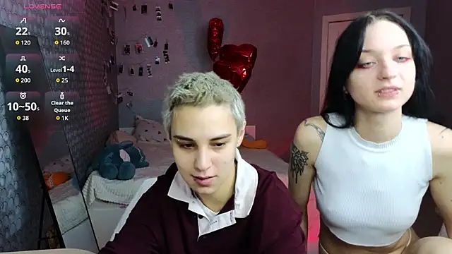 LuxuryLoverss online show from March 13, 2026, 11:06 am