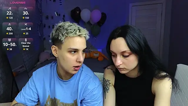 LuxuryLoverss online show from April 3, 2026, 11:08 am