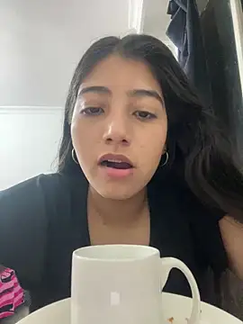 Sexy mia outdoors online show from April 12, 2026, 5:45 am