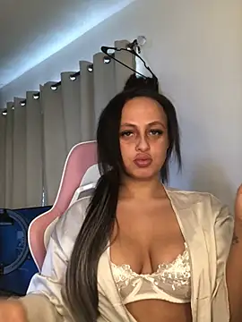 mayawesttt online show from March 6, 2026, 12:45 pm