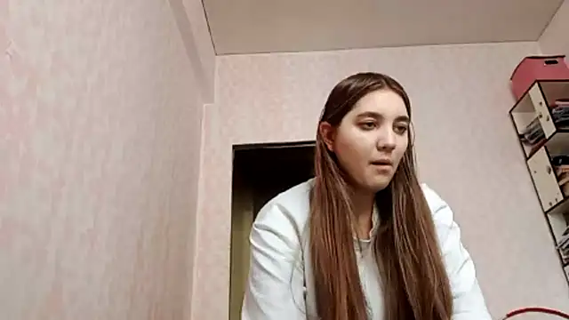 Snapshot of JanineThielman chatting on March 7, 2026, 8:44 am JanineThielman online show from March 7, 2026, 8:44 am