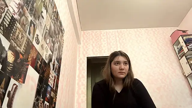 Snapshot of JanineThielman chatting on July 15, 2026, 5:34 am JanineThielman online show from July 15, 2026, 5:34 am