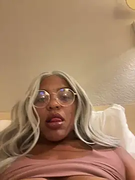 Snapshot of princessandthefootjob chatting on April 27, 2026, 4:38 pm princessandthefootjob online show from April 27, 2026, 4:38 pm