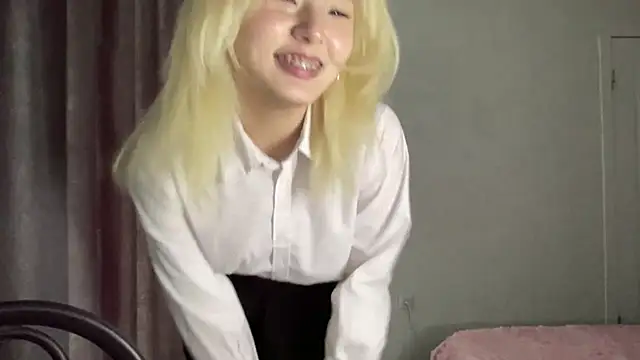 minnie joy online show from February 25, 2026, 10:14 am