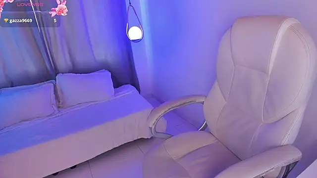 NixieSterling online show from March 22, 2026, 7:50 pm