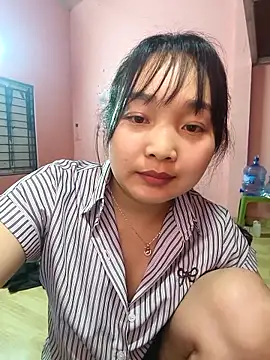 Myna5790 online show from March 28, 2026, 11:32 am