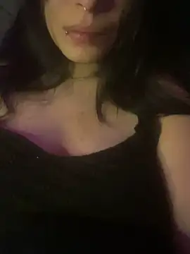 Snapshot of Angel_Lov3 chatting on June 18, 2026, 9:14 am Angel Lov3 online show from June 18, 2026, 9:14 am