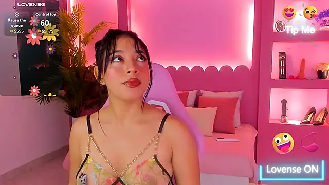 Snapshot of Holy_Lux chatting on March 21, 2026, 1:05 pm Holy Lux online show from March 21, 2026, 1:05 pm