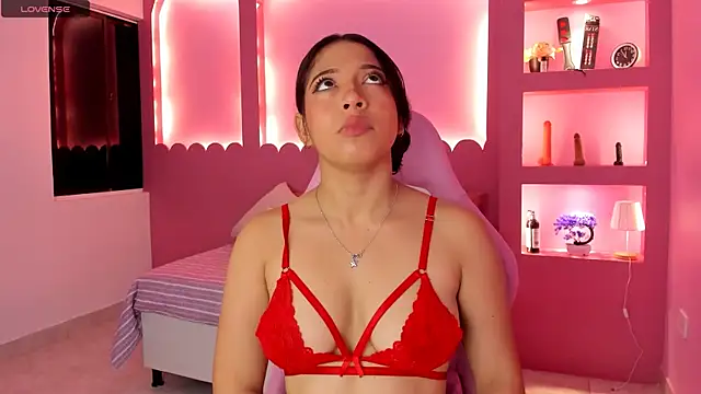 Snapshot of Holy_Lux chatting on April 1, 2026, 11:22 am Holy Lux online show from April 1, 2026, 11:22 am