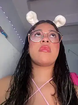 Snapshot of _RouseXLove chatting on February 26, 2026, 6:51 pm RouseXLove online show from February 26, 2026, 6:51 pm