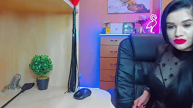 KristiTopxx online show from March 3, 2025, 8:32 pm