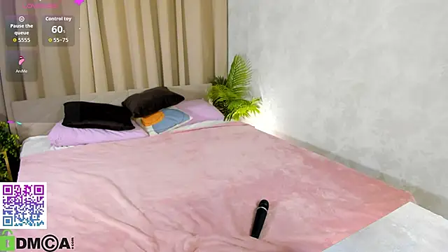 Snapshot of Ella_Fex chatting on June 21, 2026, 12:19 pm Ella Fex online show from June 21, 2026, 12:19 pm