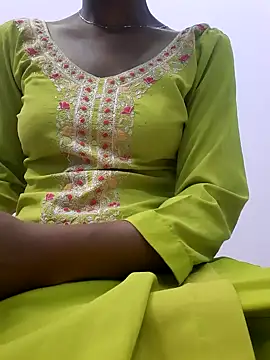 Snapshot of Karishma_88 chatting on February 25, 2026, 5:17 am Karishma 88 online show from February 25, 2026, 5:17 am