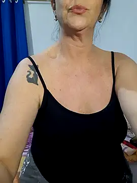 Snapshot of Camilegaucha chatting on August 3, 2026, 11:19 pm Camilegaucha online show from August 3, 2026, 11:19 pm
