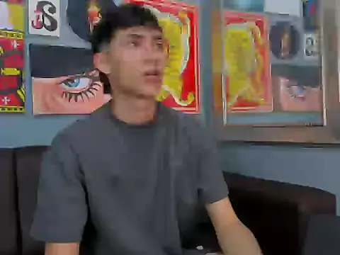 Snapshot of AronTawers chatting on February 28, 2026, 8:54 pm AronTawers online show from February 28, 2026, 8:54 pm