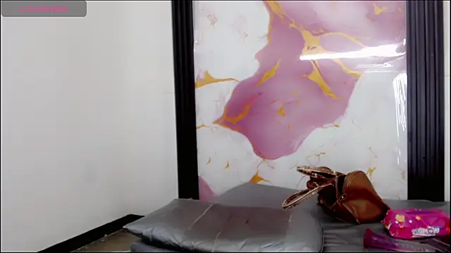 Valeria Linares online show from March 30, 2026, 3:29 am