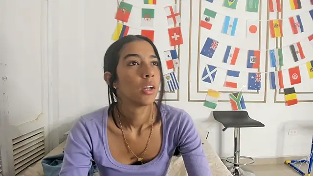Snapshot of emily_gaviria1 chatting on July 9, 2026, 1:48 pm emily gaviria1 online show from July 9, 2026, 1:48 pm