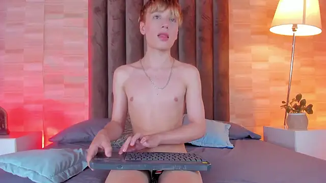 Isaac Grey online show from March 18, 2026, 7:39 pm