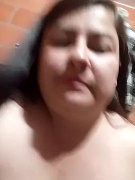 Snapshot of Bella_diamond01 chatting on February 26, 2026, 4:22 am Bella diamond01 online show from February 26, 2026, 4:22 am