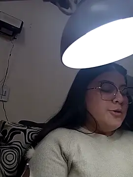 Snapshot of Bella_diamond01 chatting on February 27, 2026, 7:14 pm Bella diamond01 online show from February 27, 2026, 7:14 pm