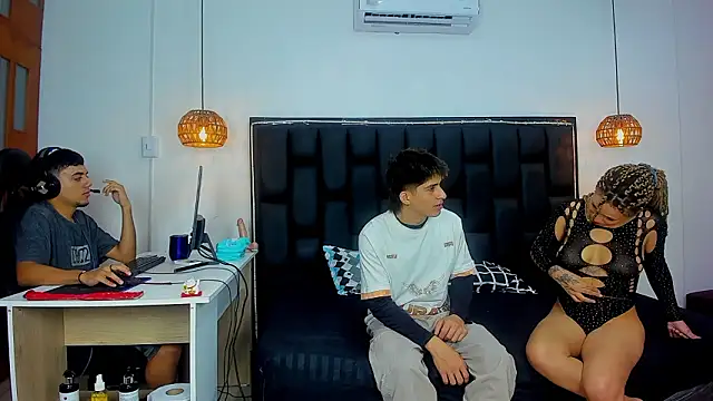 nobodyknows01 online show from February 27, 2026, 12:38 pm