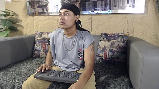 Noha  scott online show from March 3, 2026, 2:12 pm