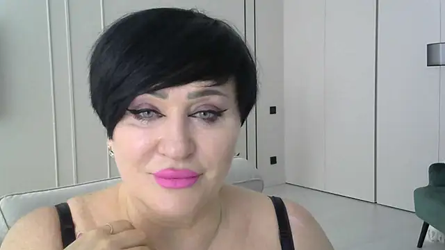 Kleotempt online show from April 16, 2026, 11:33 am