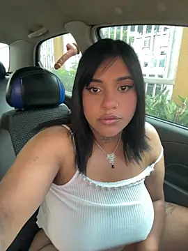 Nahomy firee online show from March 4, 2026, 6:58 pm