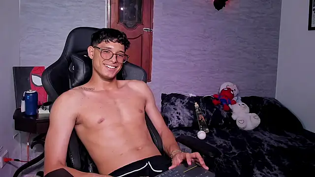 Snapshot of ban_sonder chatting on February 25, 2026, 2:32 am ban sonder online show from February 25, 2026, 2:32 am