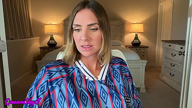 Queenjayj online show from July 6, 2026, 4:20 pm