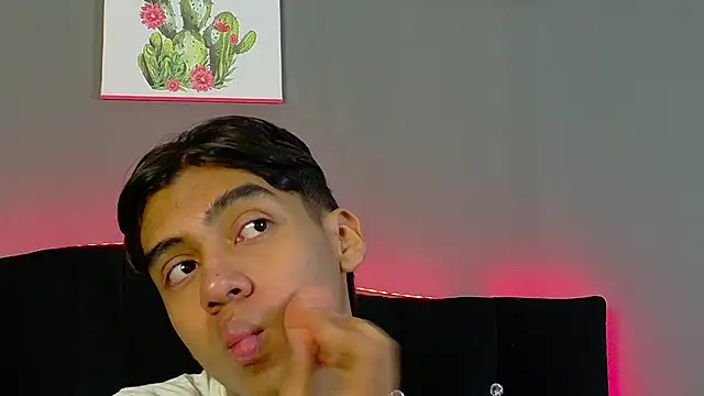 Snapshot of Eros_Lux chatting on May 29, 2026, 12:14 pm Eros Lux online show from May 29, 2026, 12:14 pm