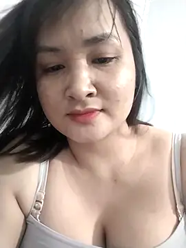 Jeassi-sica01 online show from April 13, 2026, 3:06 pm