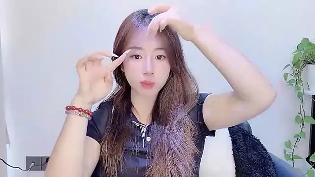 Snapshot of Baixi-01 chatting on May 6, 2026, 4:19 am Baixi-01 online show from May 6, 2026, 4:19 am