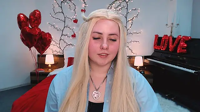 Snapshot of Hennessy_bunny chatting on February 26, 2026, 8:08 pm Hennessy bunny online show from February 26, 2026, 8:08 pm