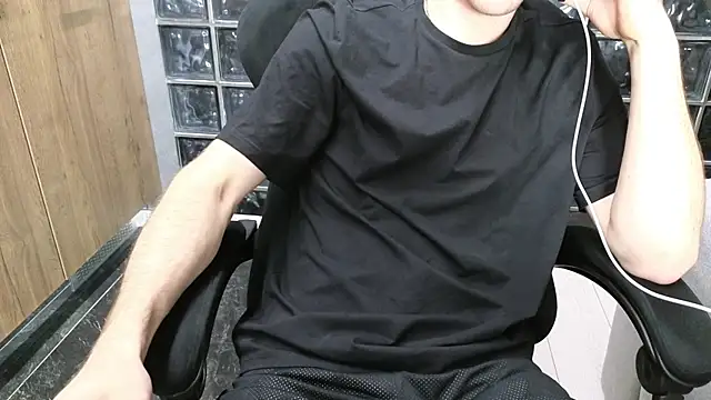 chantatummm online show from May 8, 2026, 5:13 am