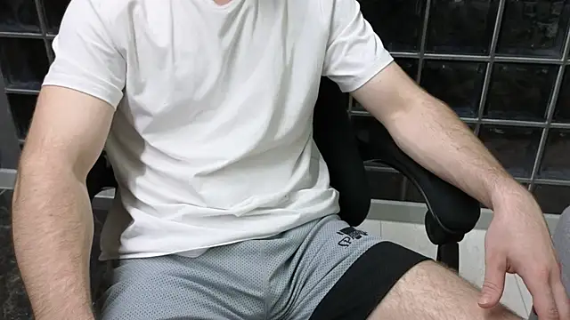 chantatummm online show from May 17, 2026, 6:15 pm