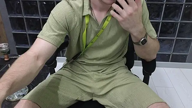 chantatummm online show from June 22, 2026, 8:33 am