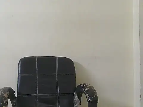 Snapshot of cute_yashi chatting on April 2, 2026, 4:26 pm cute yashi online show from April 2, 2026, 4:26 pm