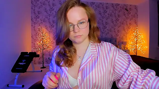 AngellaRud online show from February 26, 2026, 7:35 pm