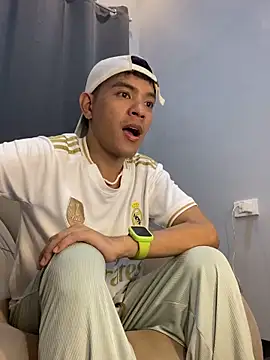 Snapshot of asian_darlingcummersxXx chatting on March 1, 2026, 1:46 pm asian darlingcummersxXx online show from March 1, 2026, 1:46 pm