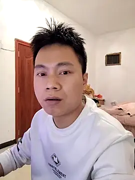 Snapshot of Qianluo003 chatting on February 25, 2026, 12:59 pm Qianluo003 online show from February 25, 2026, 12:59 pm