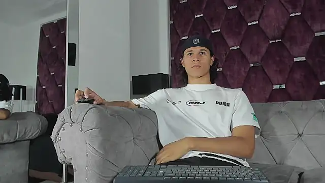 Snapshot of TonyBenedetti chatting on May 17, 2026, 8:38 pm TonyBenedetti online show from May 17, 2026, 8:38 pm